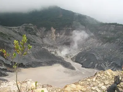 volcan tangkuban perahu
